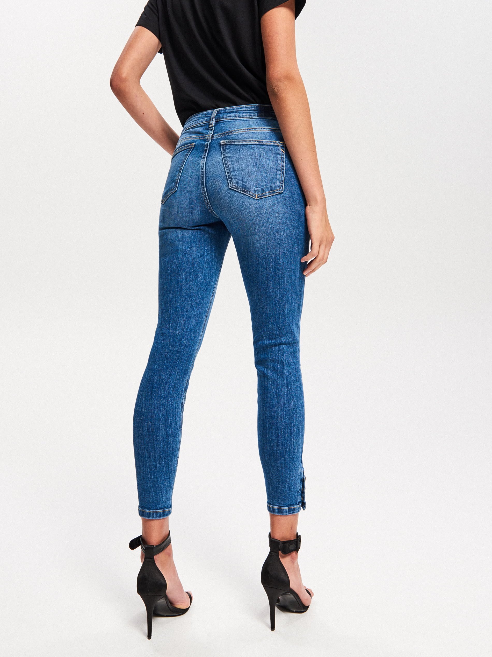 Mid blue ankle buttons slim fit jeans – Cut Range