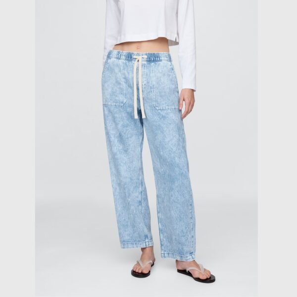 Ice blue easy barrel jeans high rise