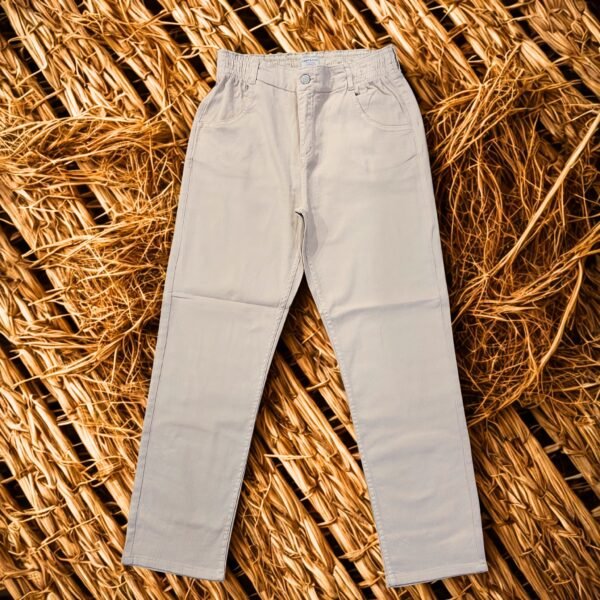 Cream color Elastic waist slouchy jeans